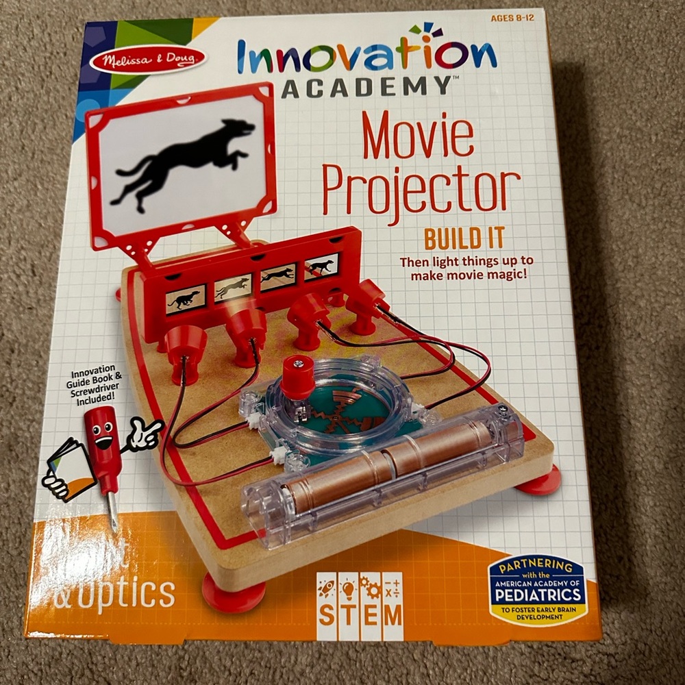 Melissa and Doug Innovation Academy Mini Projector